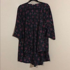 Red & blue Aztec print L Lularoe Lindsay Kimono